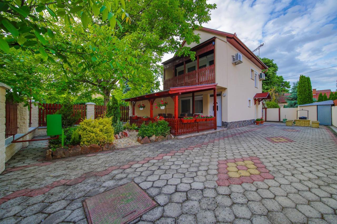 Mária Apartman Hajduszoboszlo Exterior foto