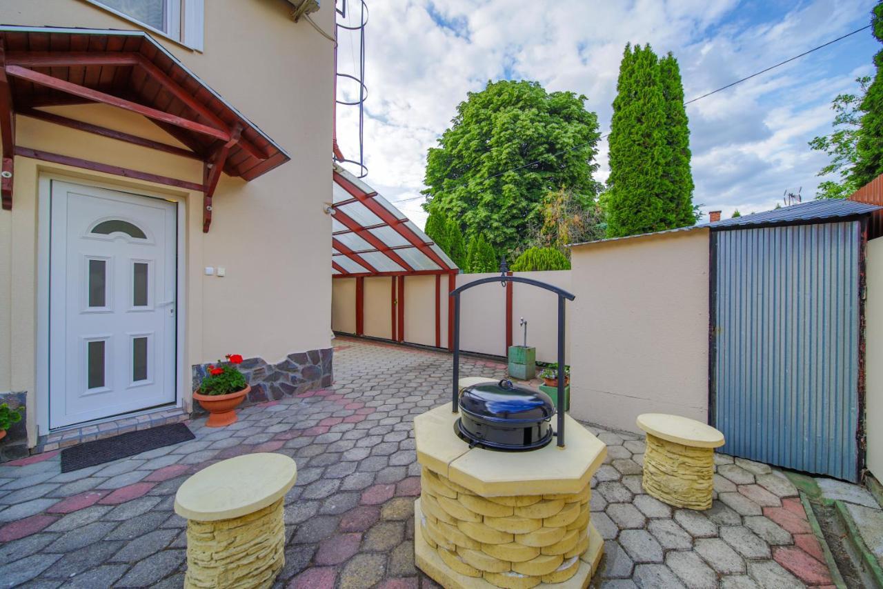 Mária Apartman Hajduszoboszlo Exterior foto