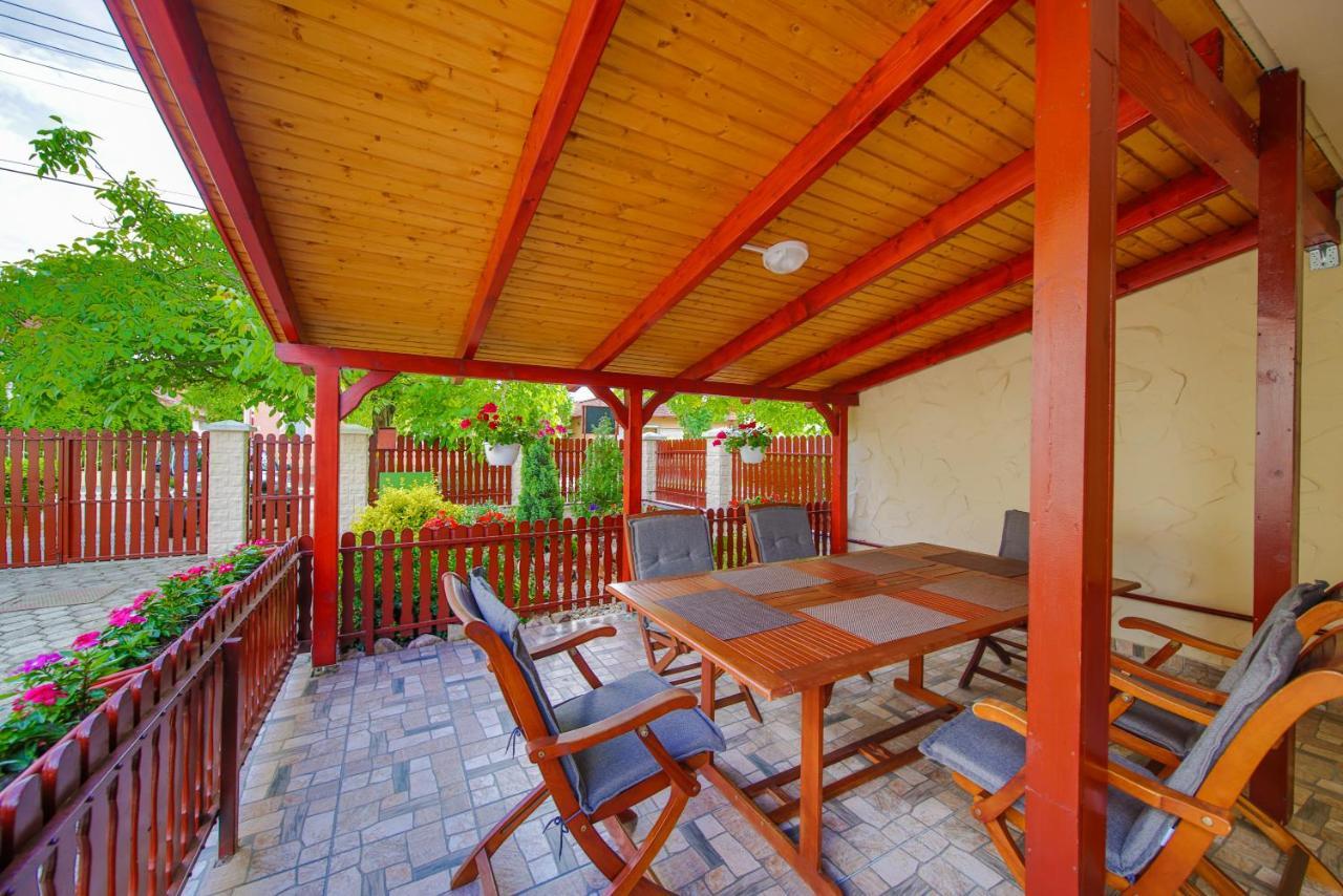 Mária Apartman Hajduszoboszlo Exterior foto