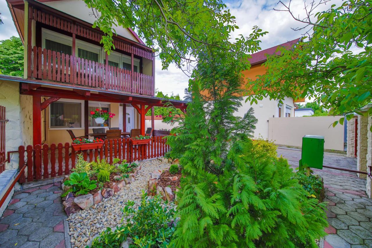 Mária Apartman Hajduszoboszlo Exterior foto